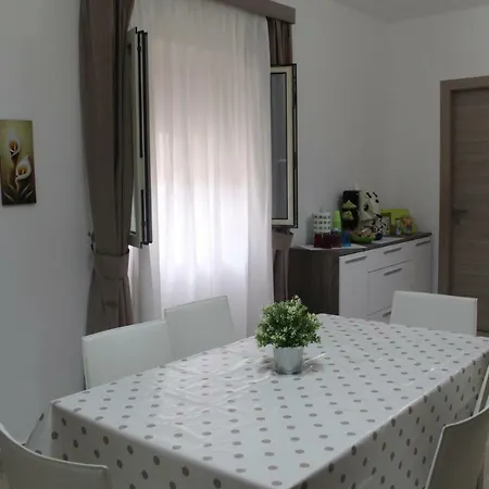 La Traversa Guest house *
